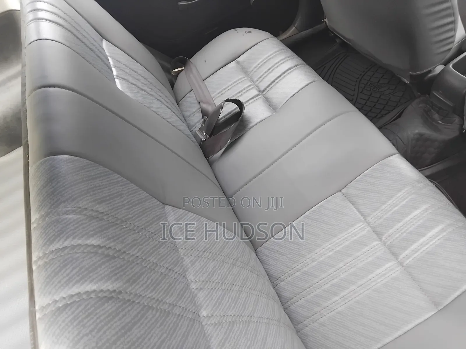 Toyota Corolla 1999 White