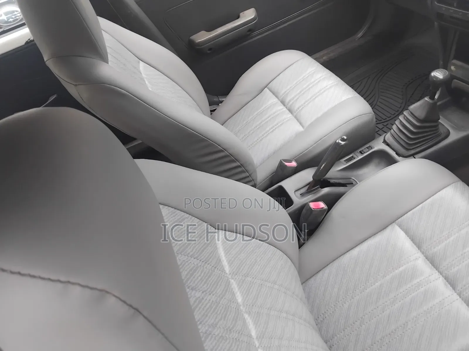 Toyota Corolla 1999 White