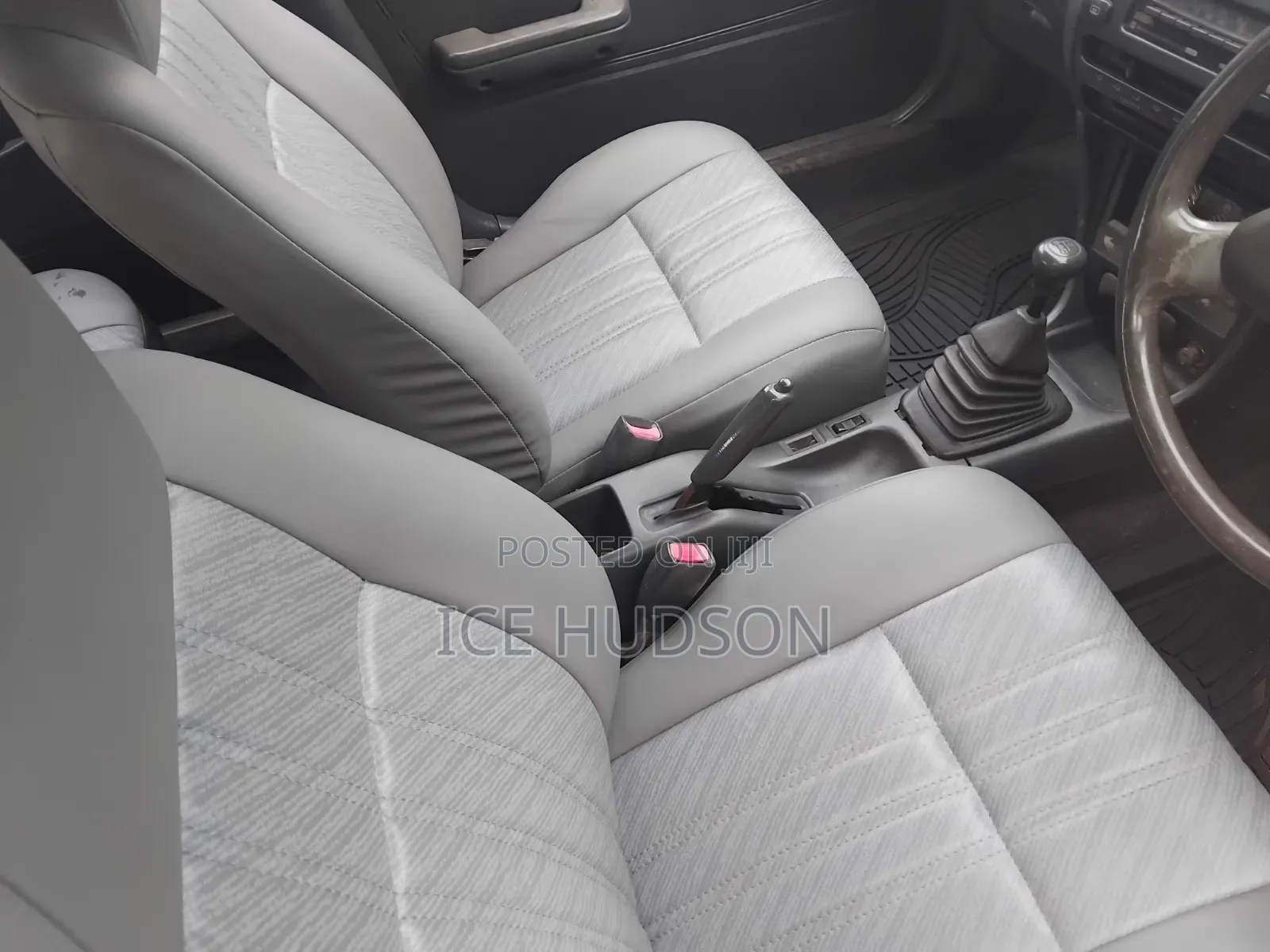 Toyota Corolla 1999 White