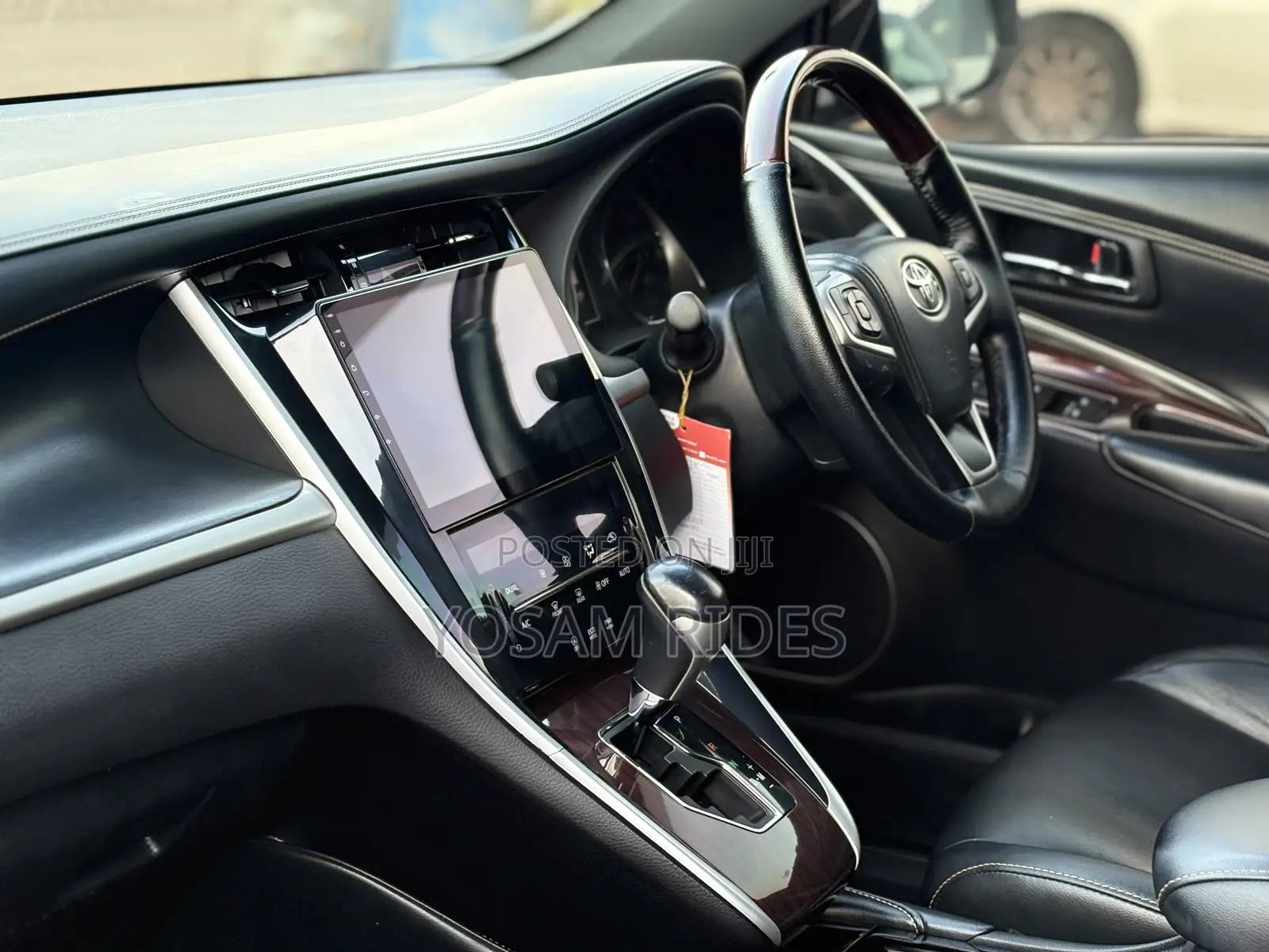 Toyota Harrier 2.0 2015 White