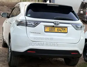 Toyota Harrier 2.0 2015 White