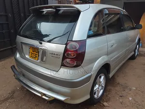 Toyota Nadia 2002