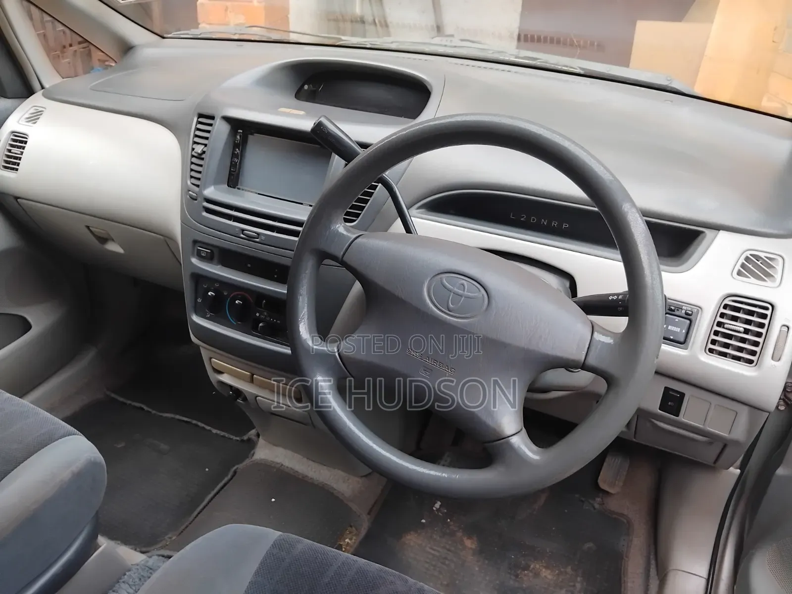 Toyota Nadia 2002