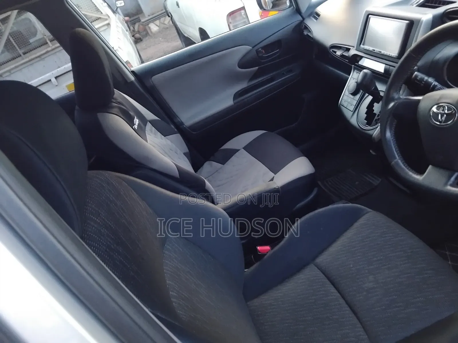 Toyota Wish 2011 Gray