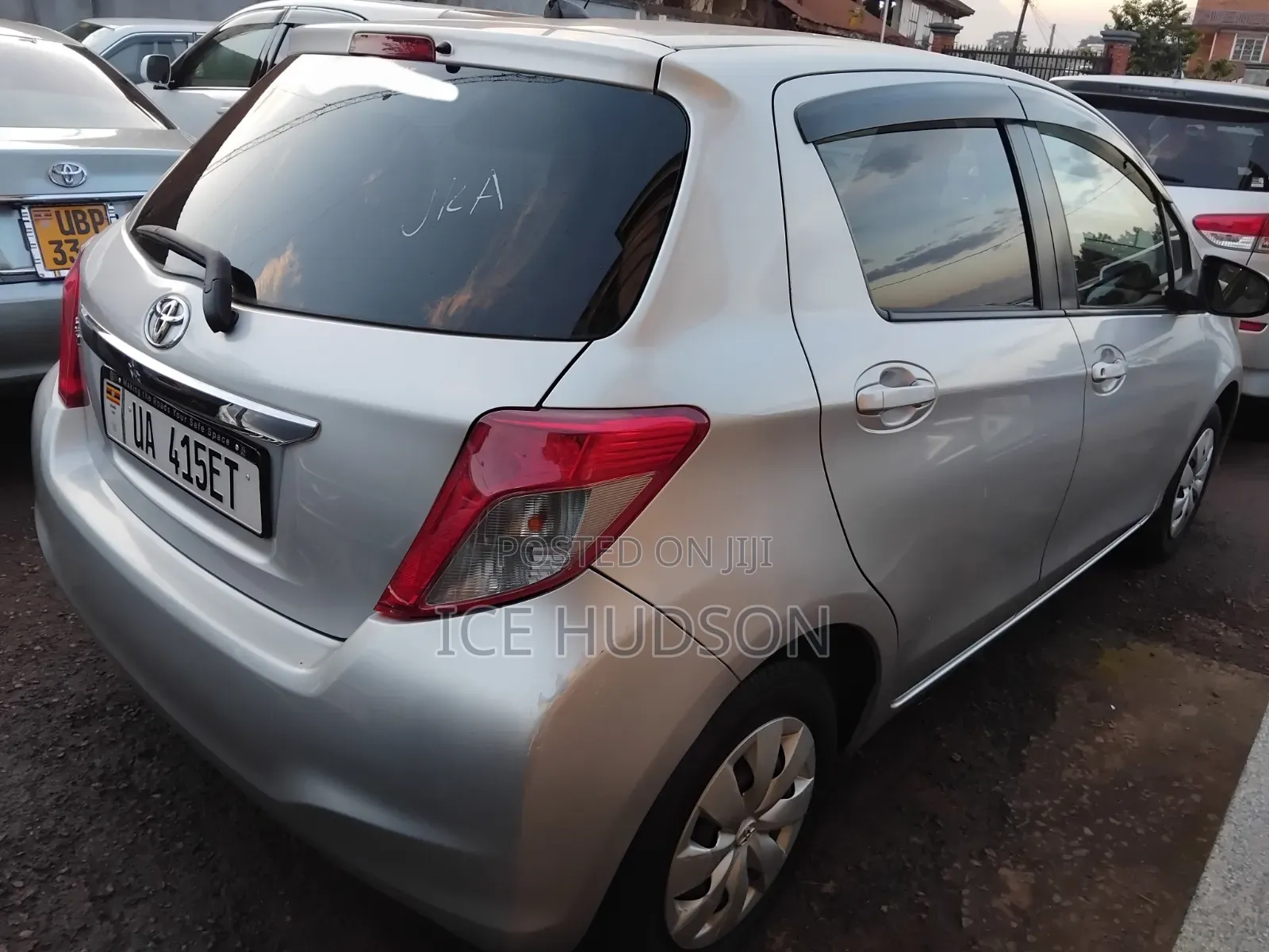 Toyota Vitz 2015 Silver