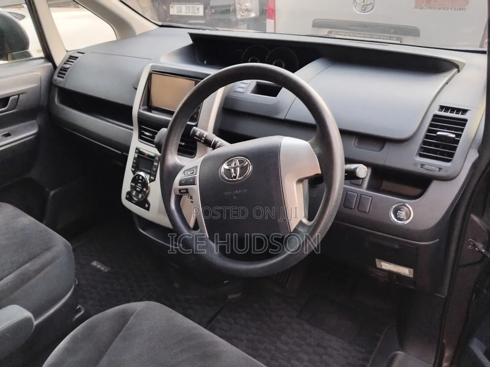 Toyota Voxy 2013 Gray