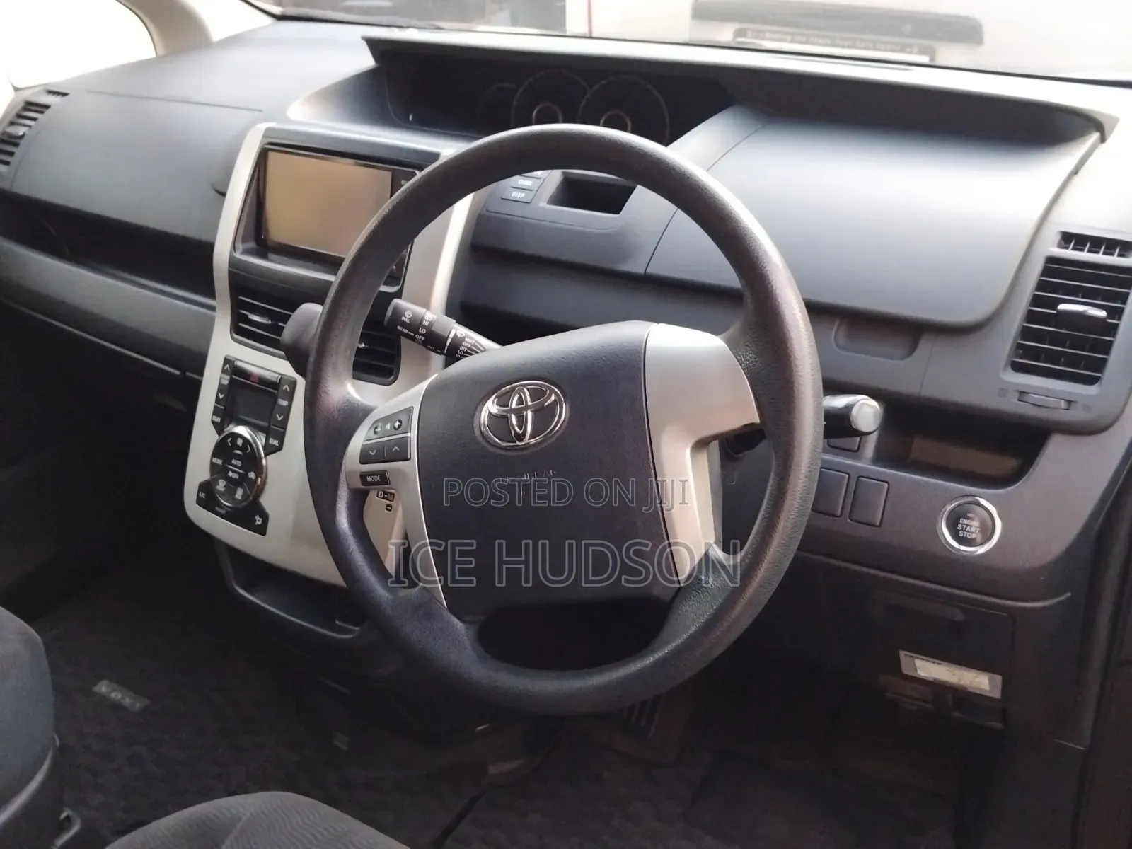 Toyota Voxy 2013 Gray