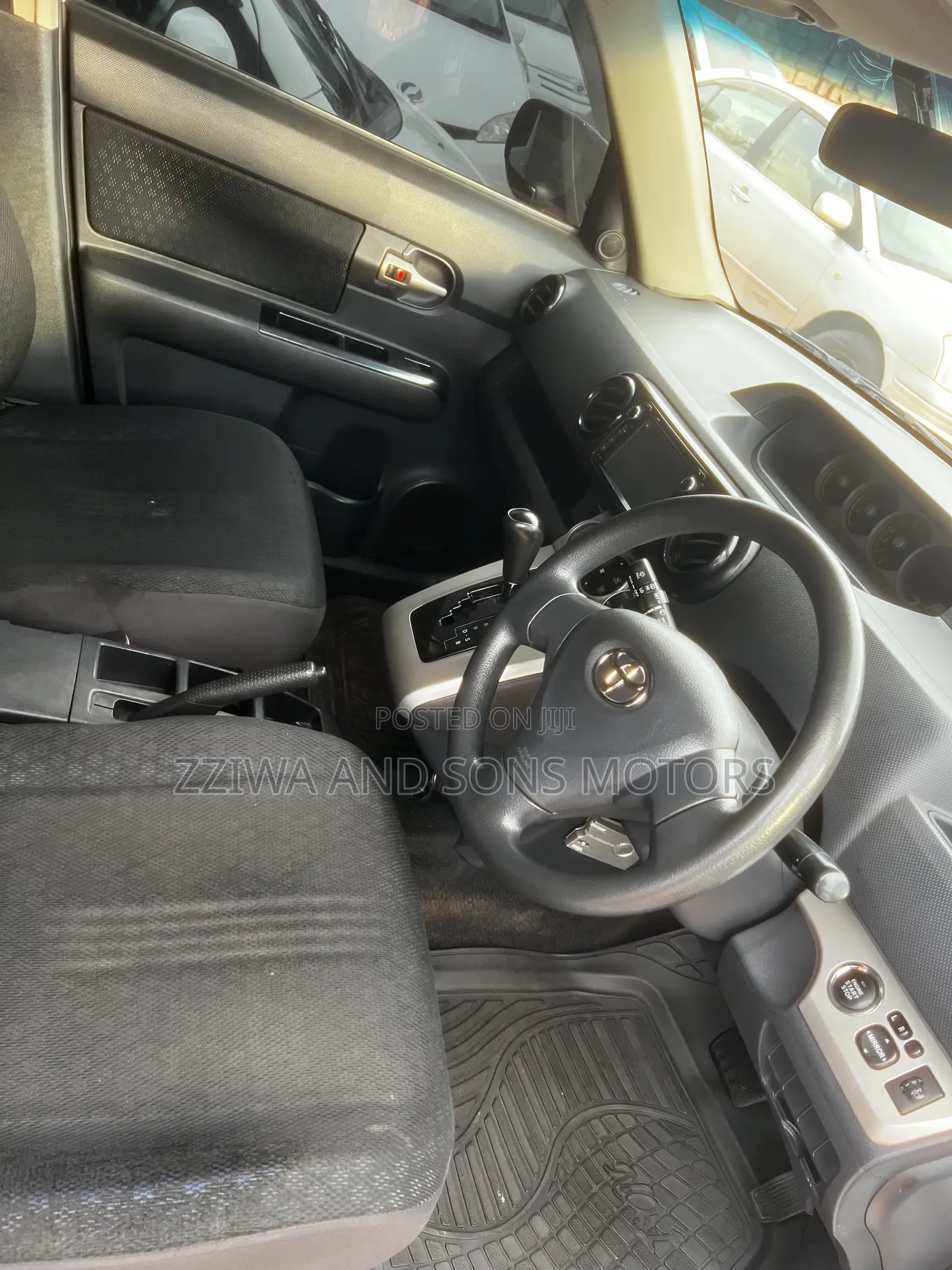 Toyota Corolla Rumion Hatchback 1.8 AWD 2011 White