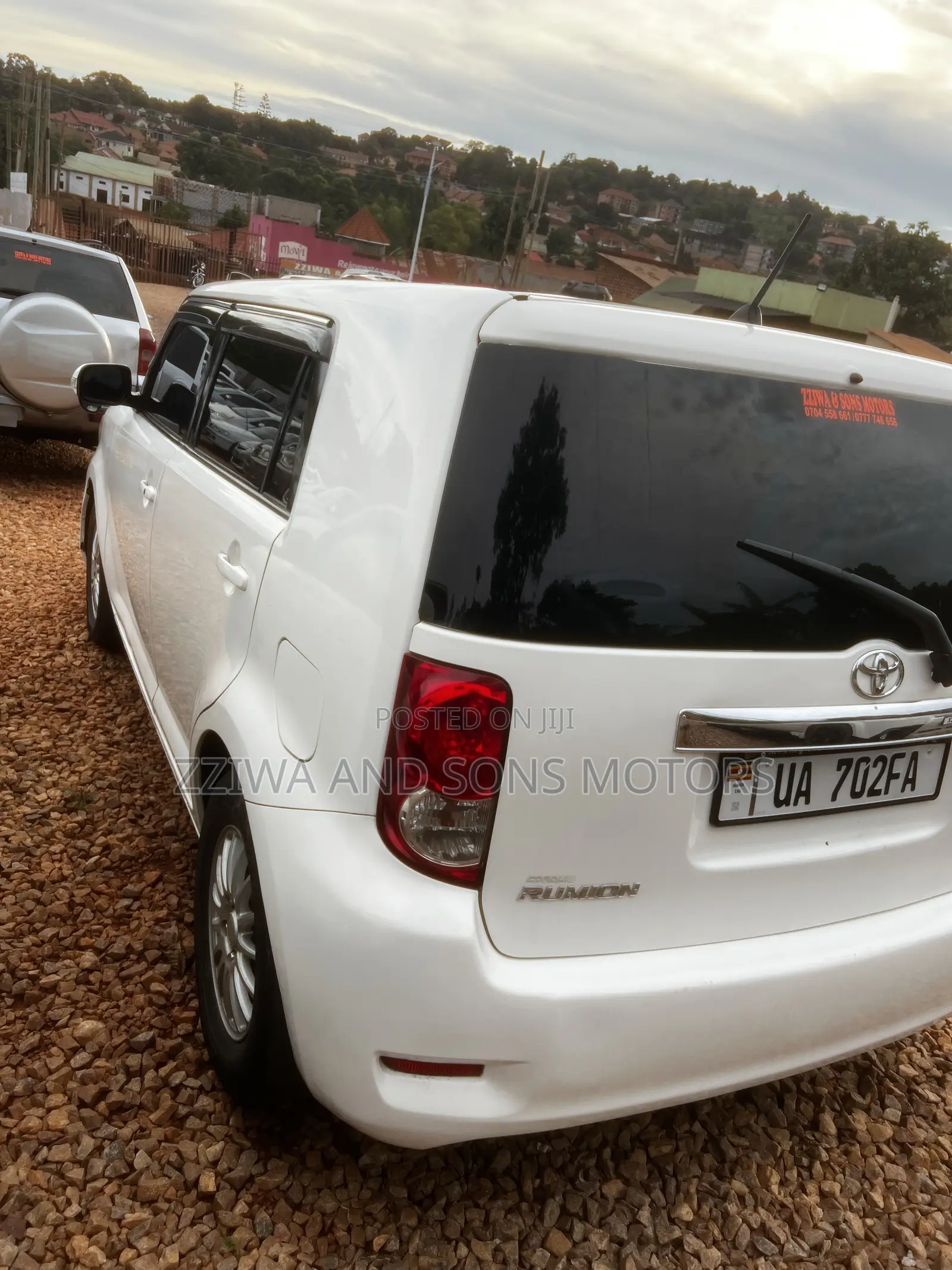 Toyota Corolla Rumion Hatchback 1.8 AWD 2011 White