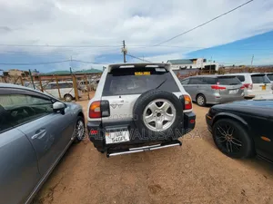 Toyota RAV4 1999 Silver