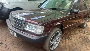 Mercedes-Benz 190E 1990 Red