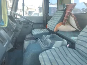 Isuzu 4ton Big Head Ordinary With Engine Number 4BG1