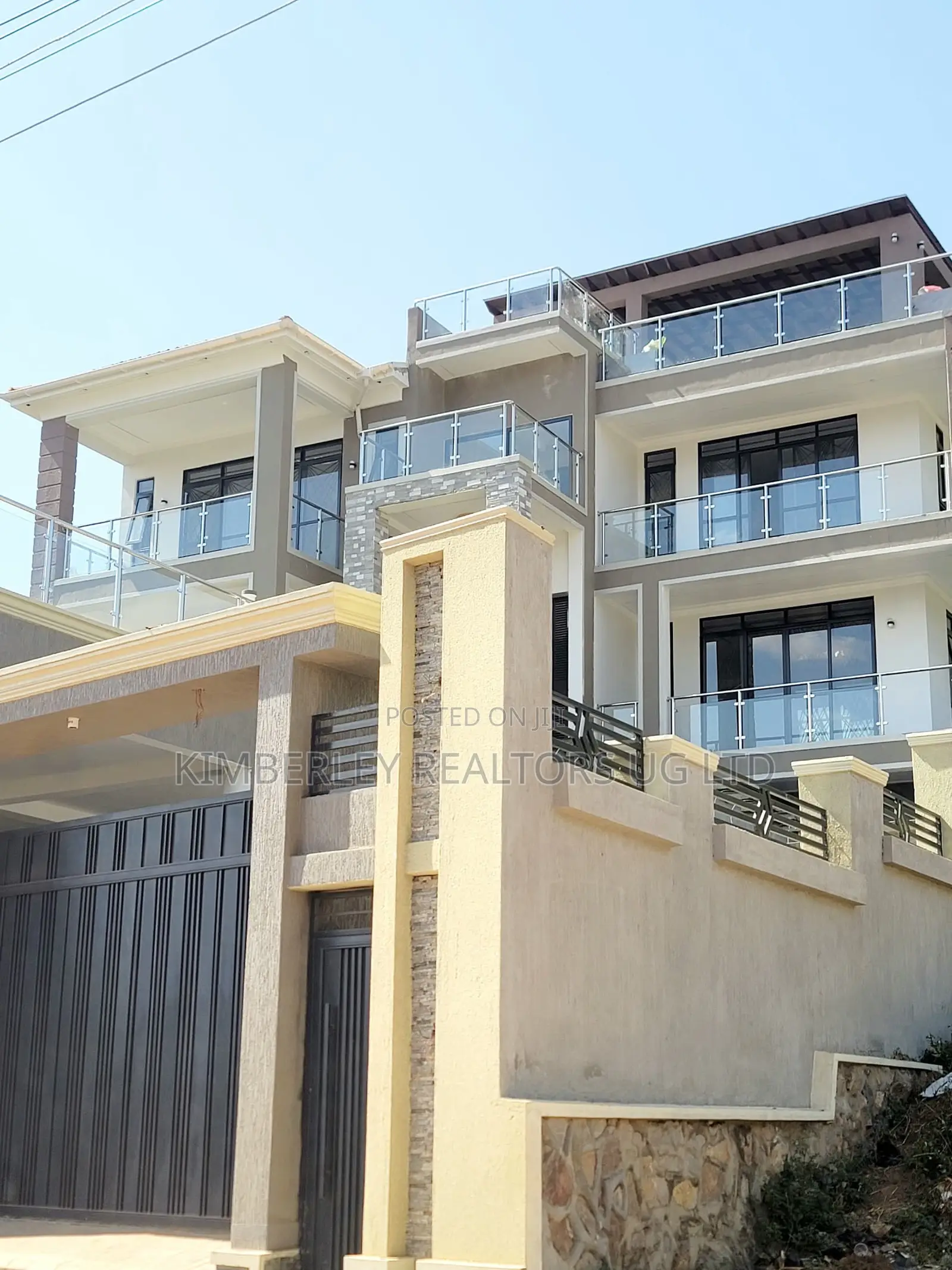 8bdrm Mansion in Division A for sale