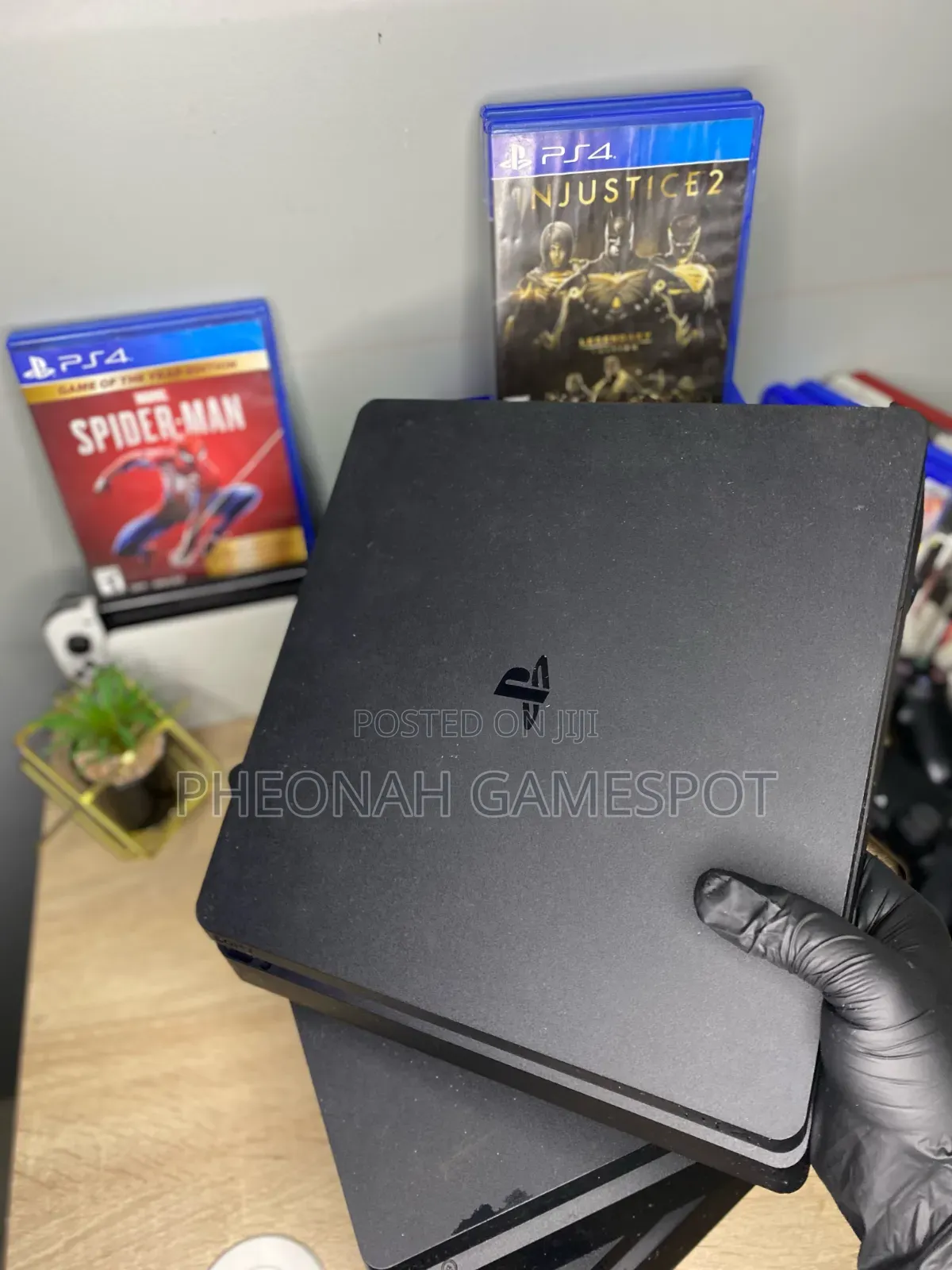 PS4 Slim Chipped: 12 Games, 2 Pads. This One Is a Pure Diamond