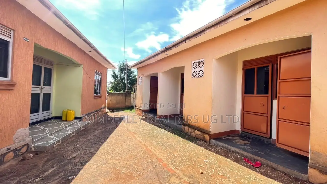 2bdrm House in Division A for sale