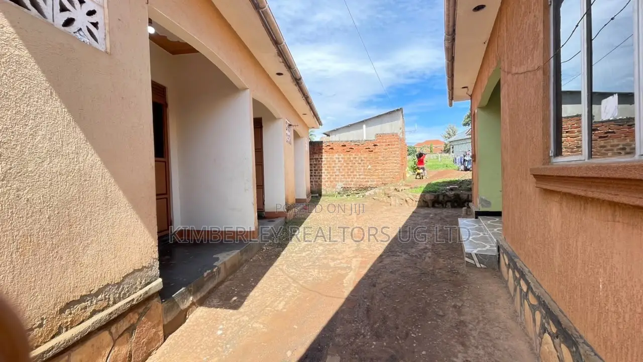 2bdrm House in Division A for sale