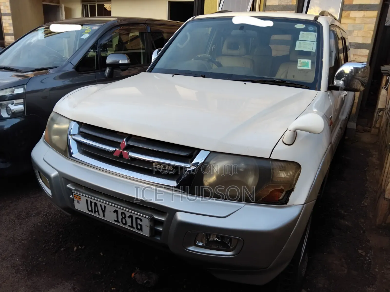 Mitsubishi Pajero 2001 White