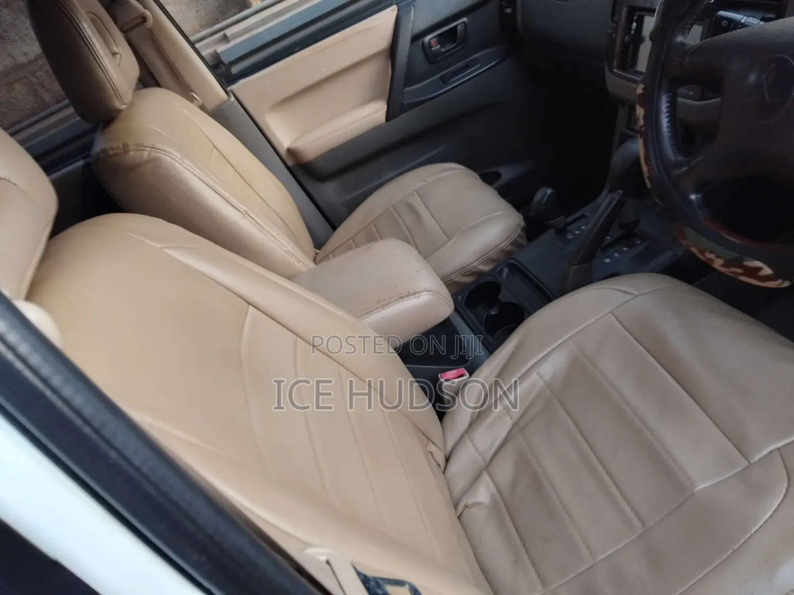Mitsubishi Pajero 2001 White