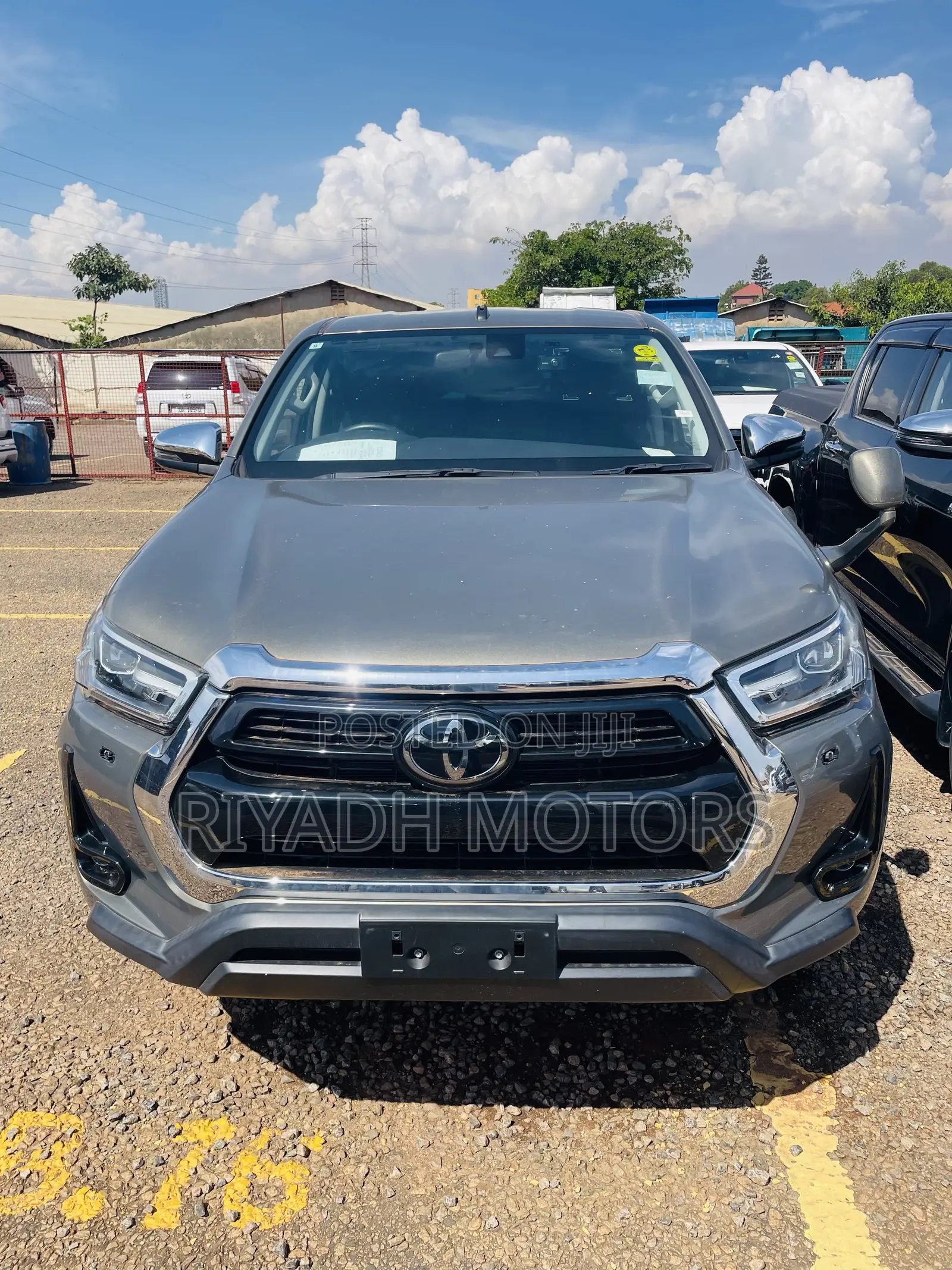 Toyota Hilux 2022 Gray