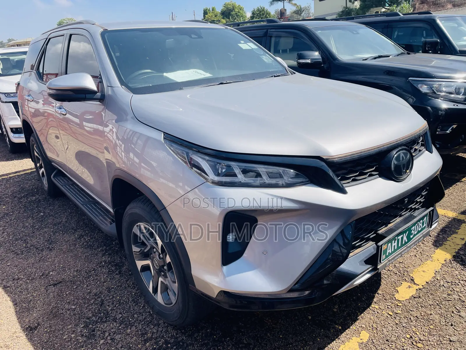 Toyota Fortuner 2.4 D AWD 2023 Silver