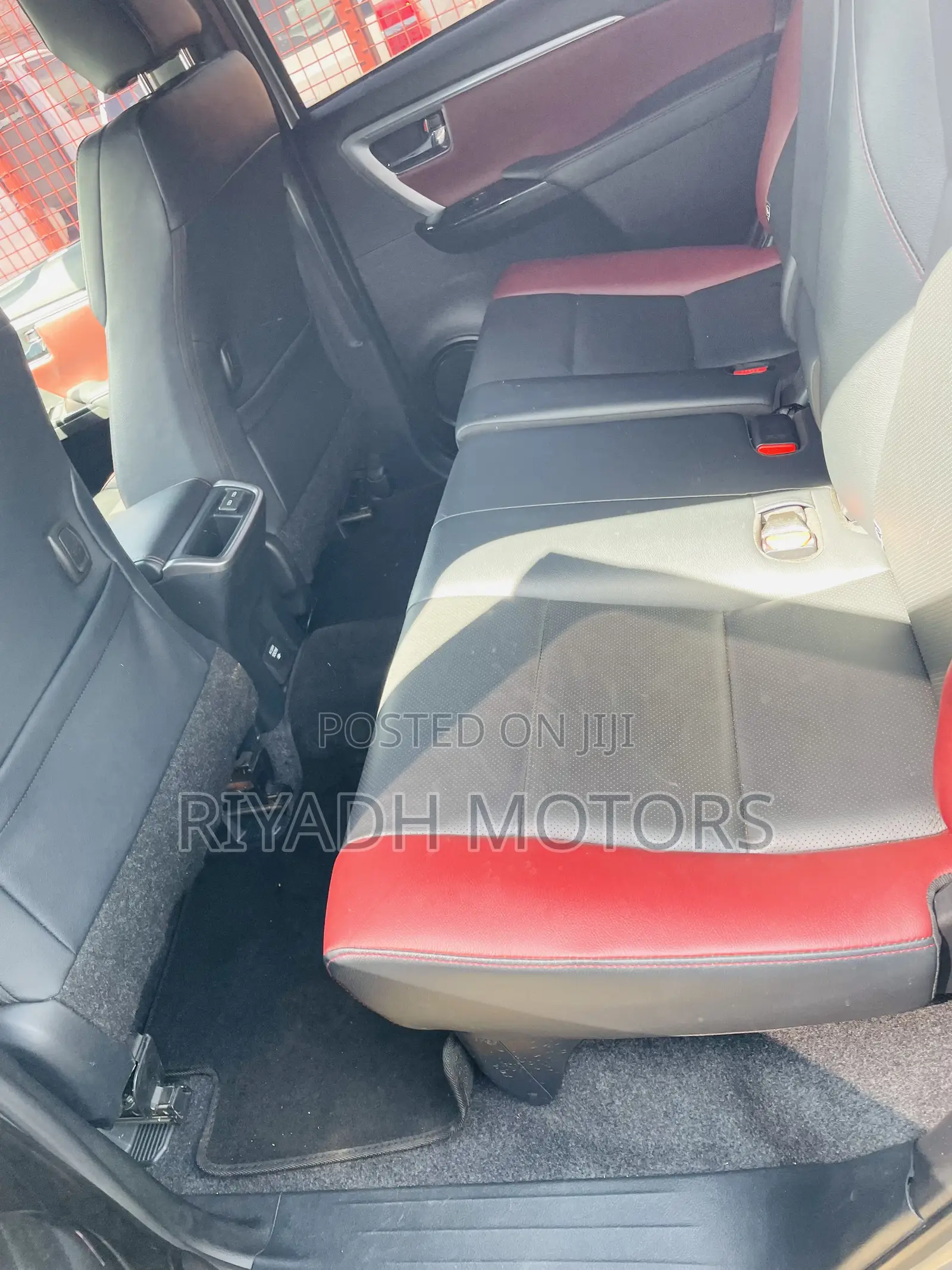 Toyota Fortuner 2.4 D AWD 2023 Silver