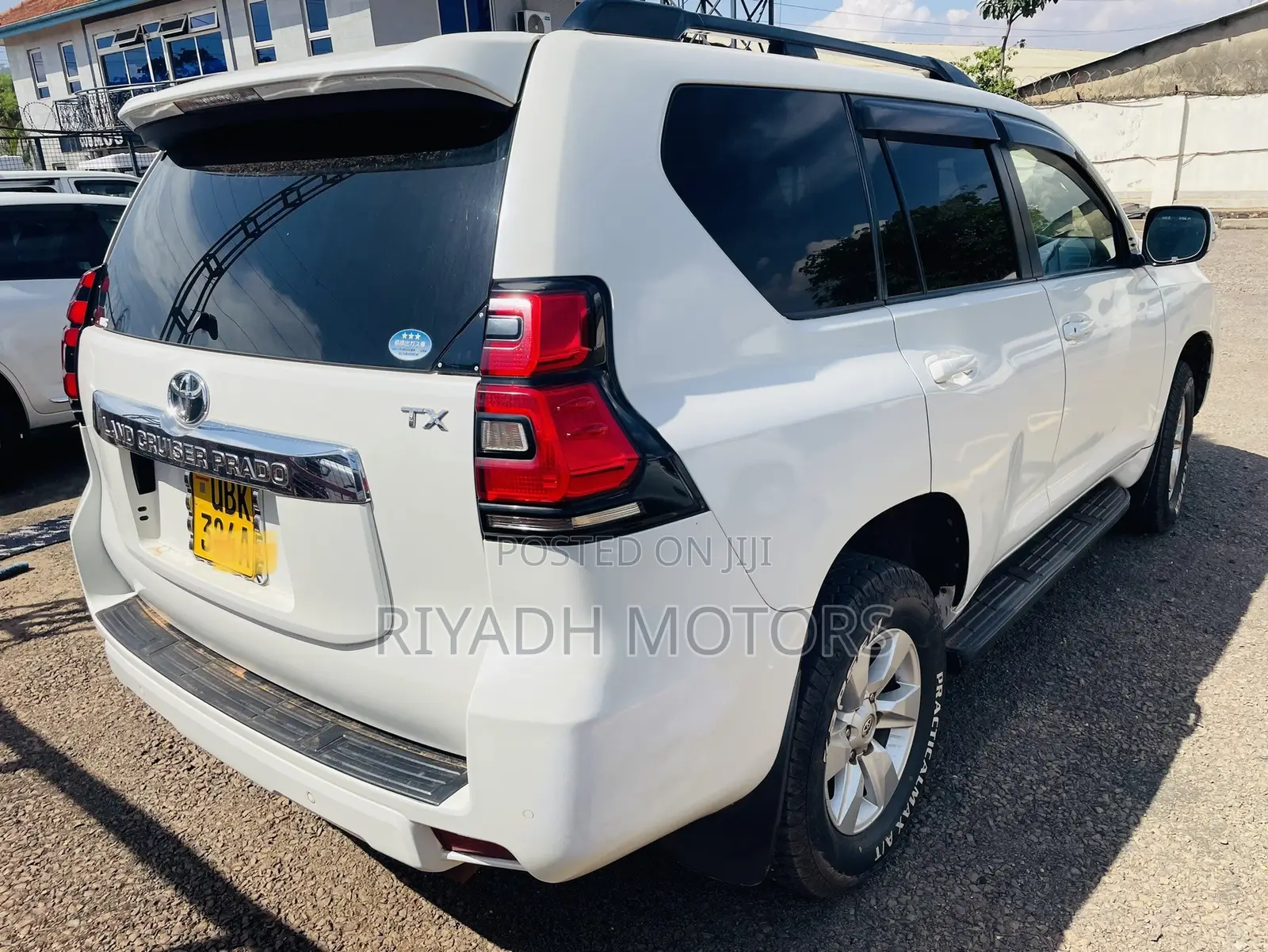 Toyota Land Cruiser Prado 2.7 2018 White