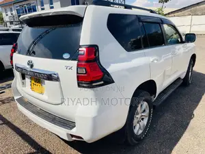 Toyota Land Cruiser Prado 2.7 2018 White