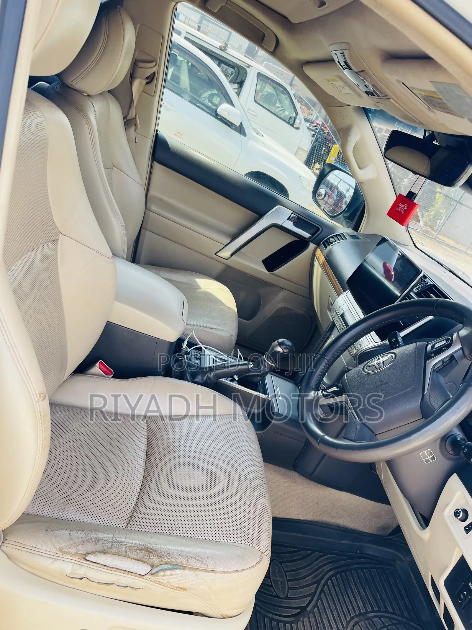 Toyota Land Cruiser Prado 2.7 2018 White