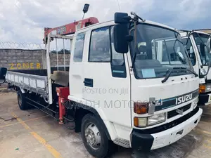 Isuzu Truck With Crane