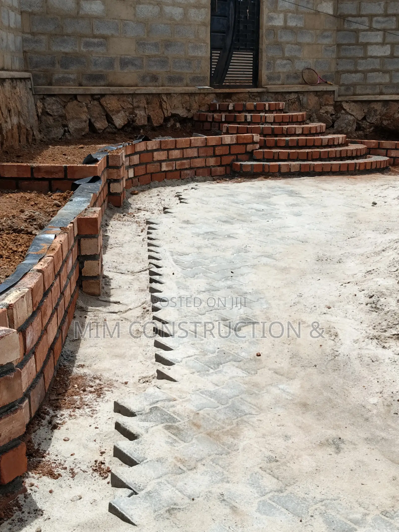 Best of Compound Designing and Construction Services