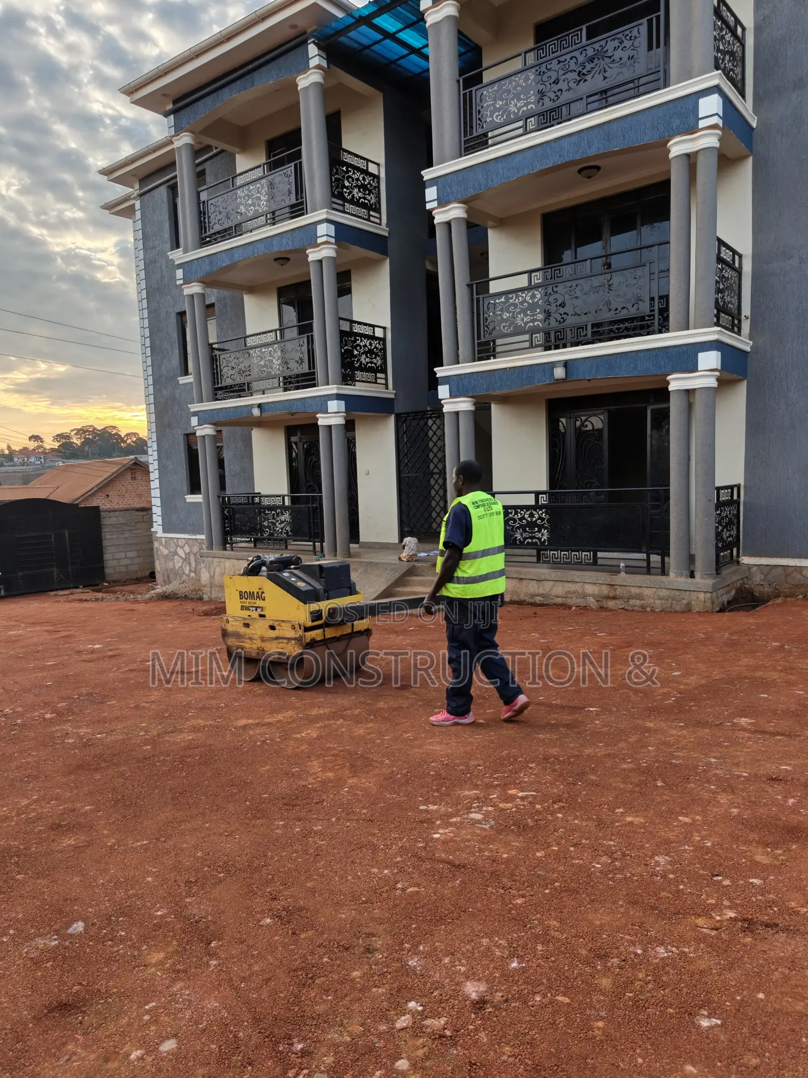 Best of Compound Designing and Construction Services