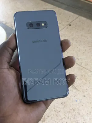 Samsung Galaxy S10e 128 GB Black
