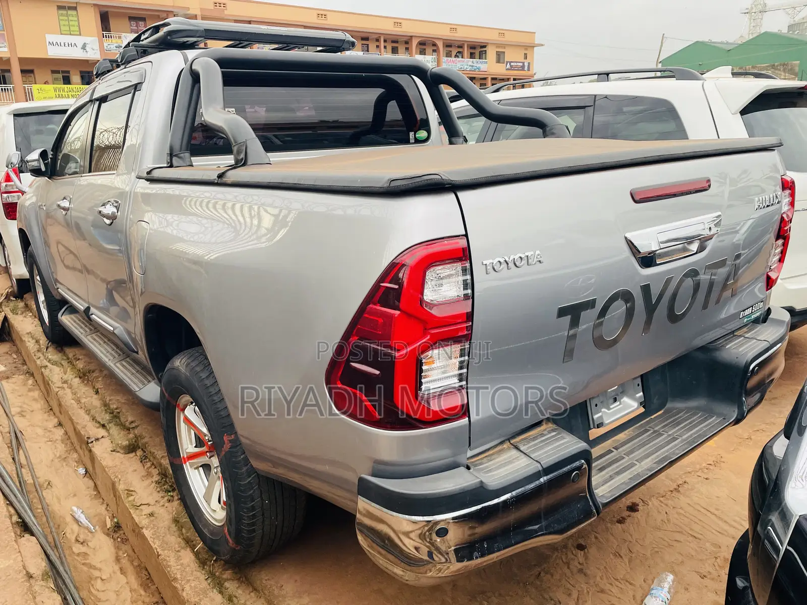 Toyota Hilux 2020 Silver