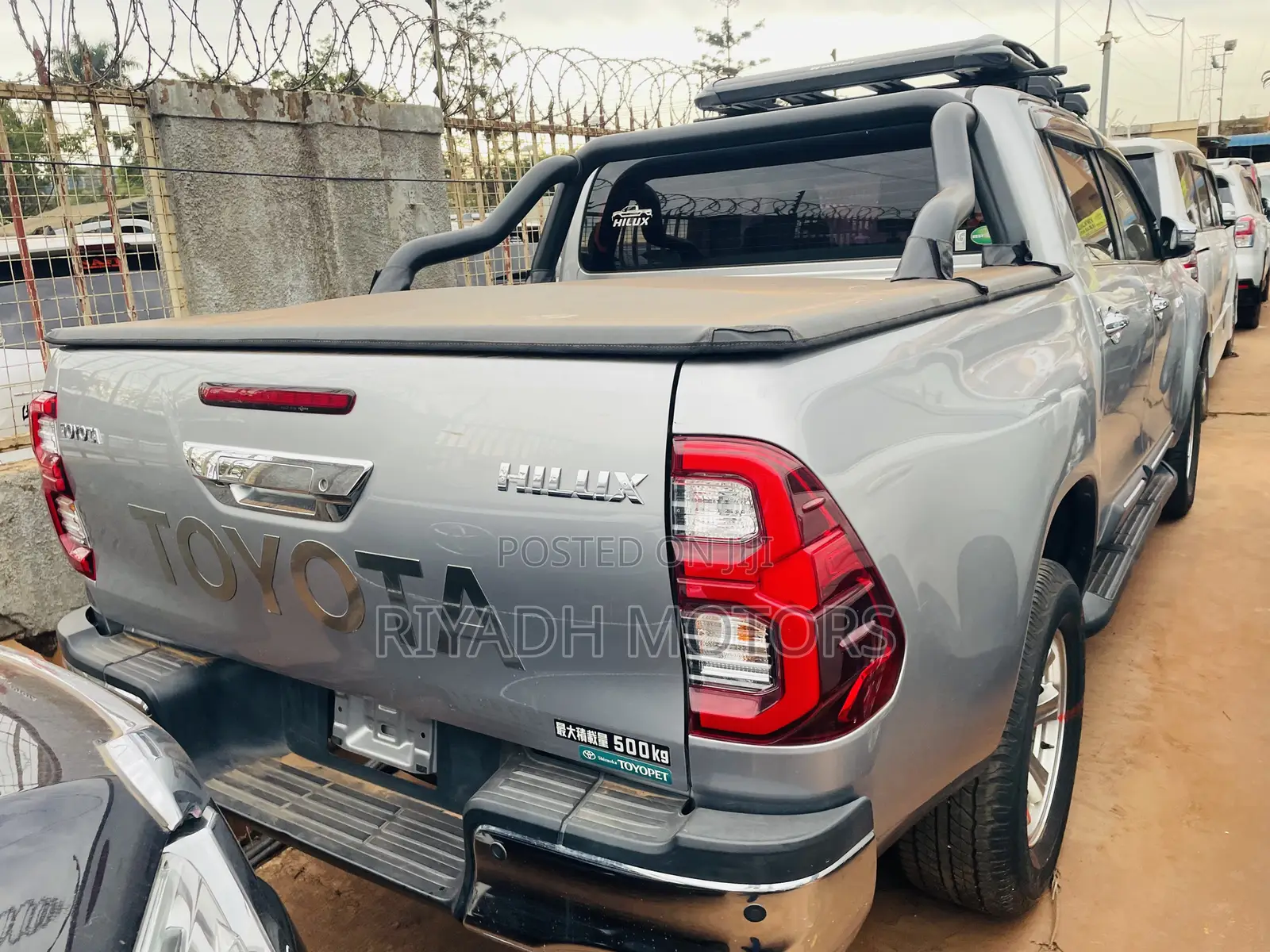 Toyota Hilux 2020 Silver