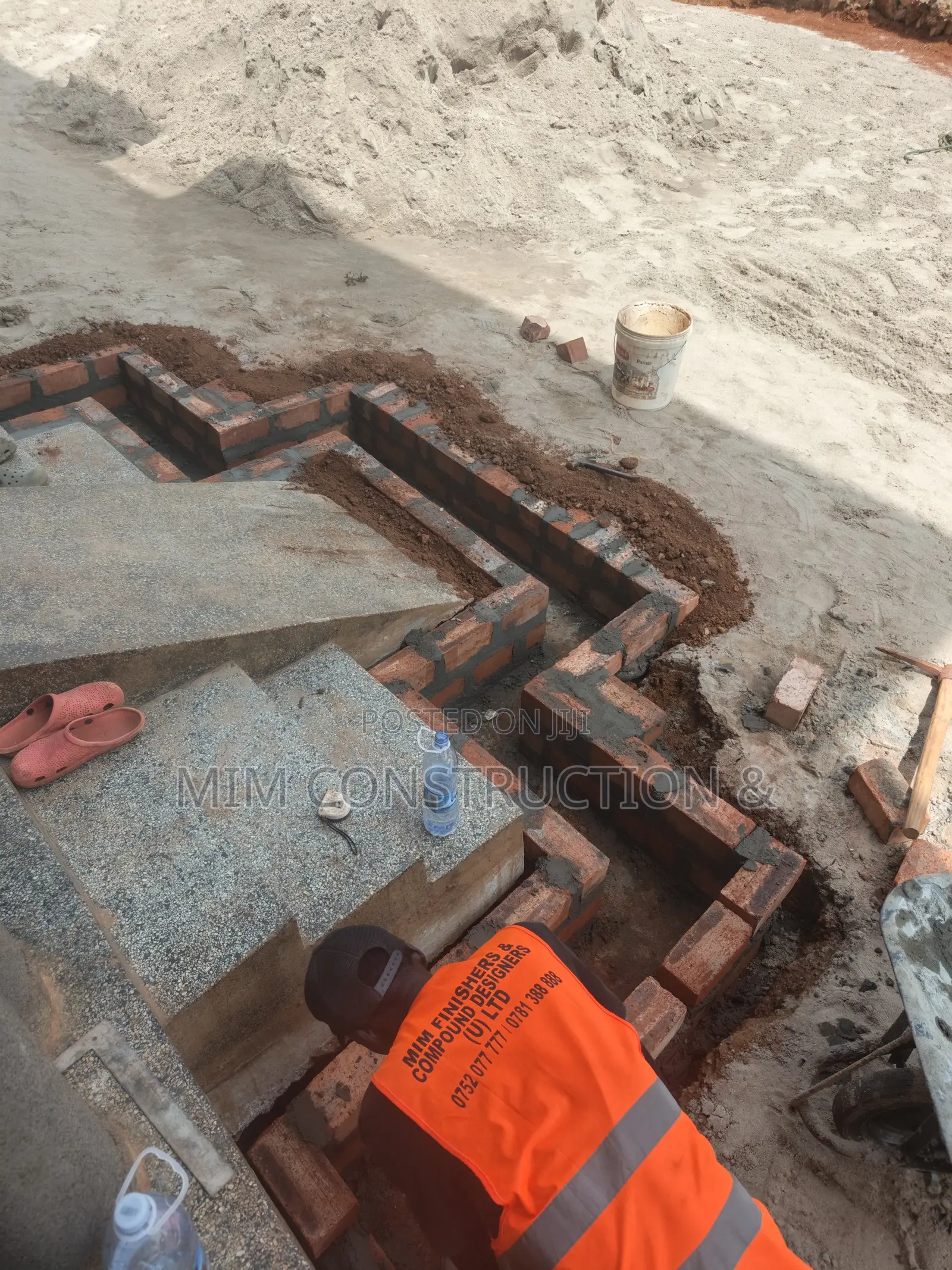 Best of Compound Designing and Construction Services