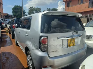 Toyota Corolla Rumion 2010 Silver