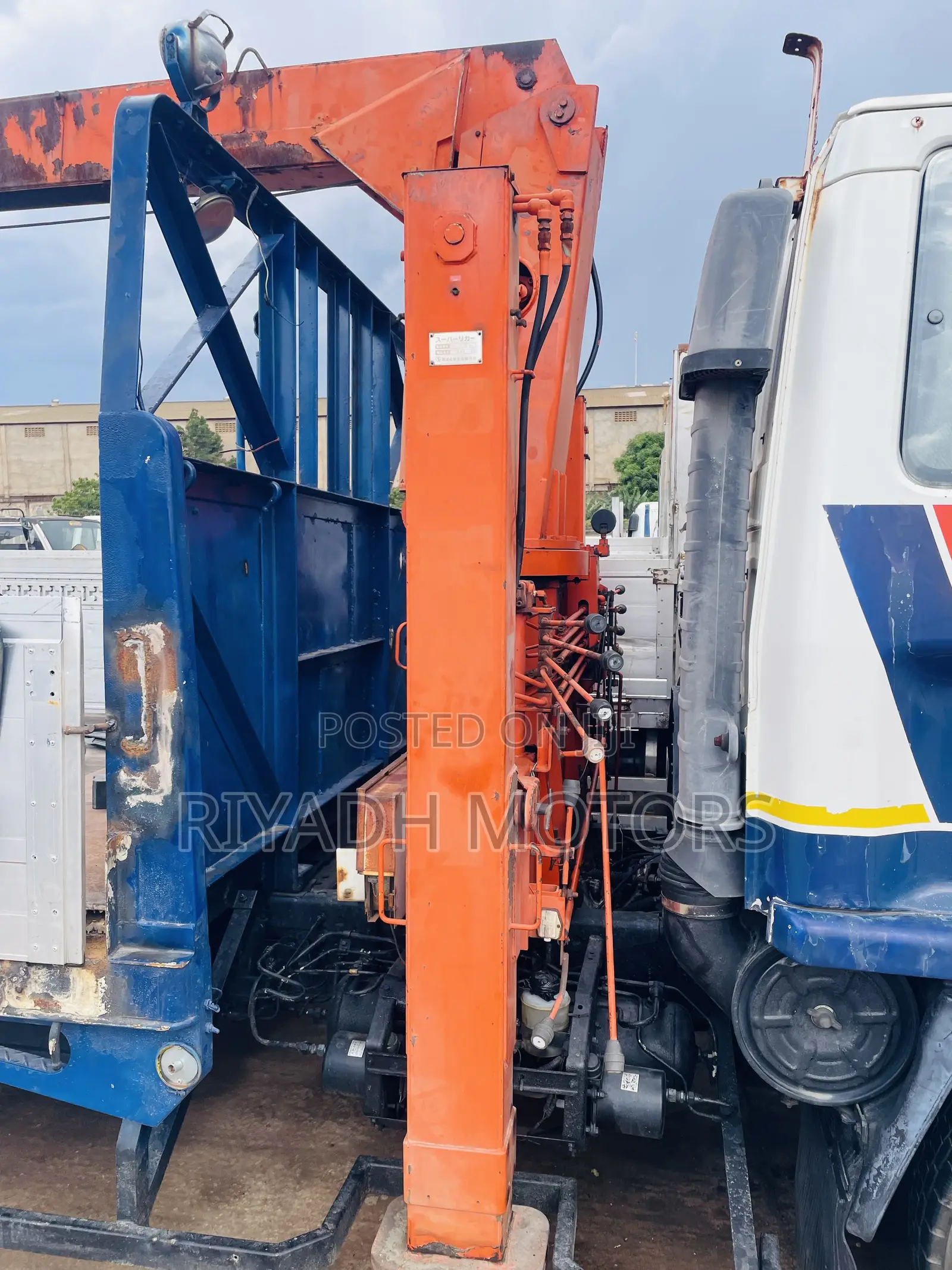 Isuzu 6BG1 Self Loader