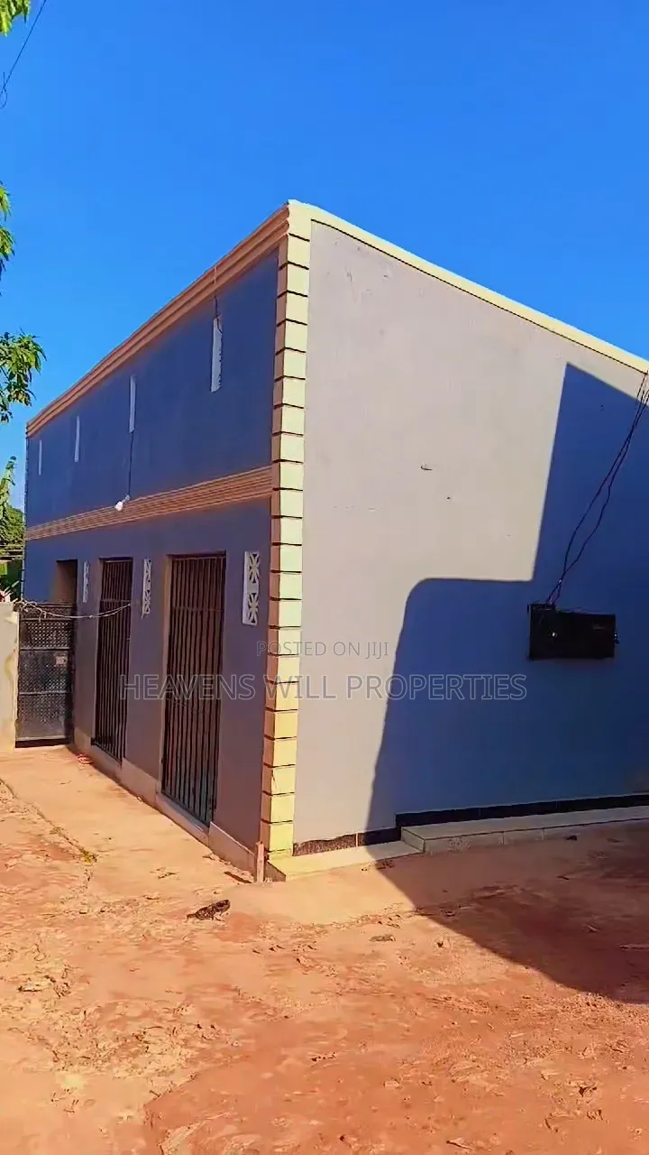 Studio Apartment in 8 Singles + 1Double, Division A for sale