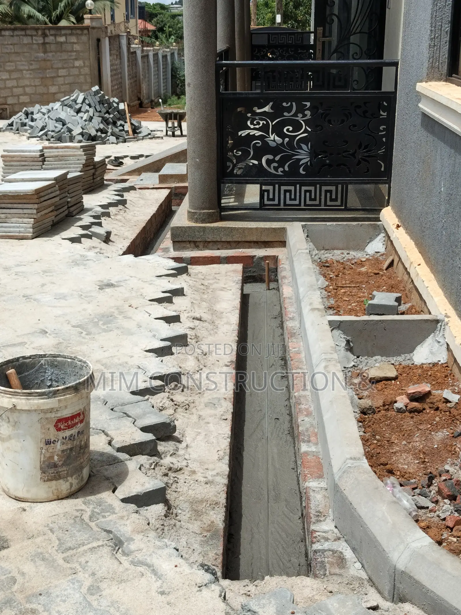 Best of Compound Designing and Construction Services