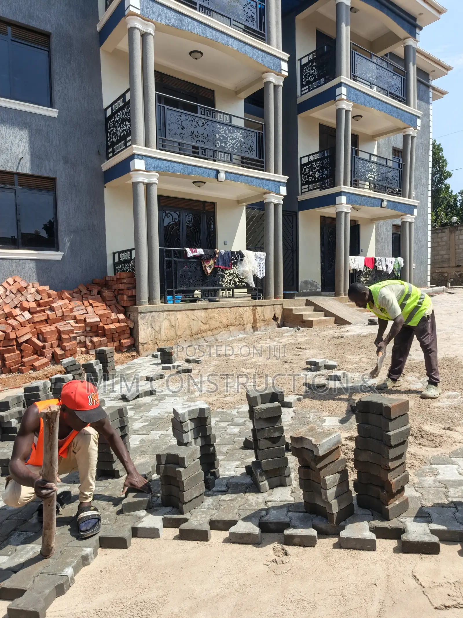 Best of Compound Designing and Construction Services