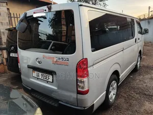 Toyota HiAce 2008 Silver