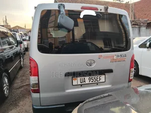 Toyota HiAce 2008 Silver