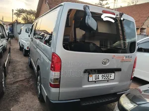 Toyota HiAce 2008 Silver