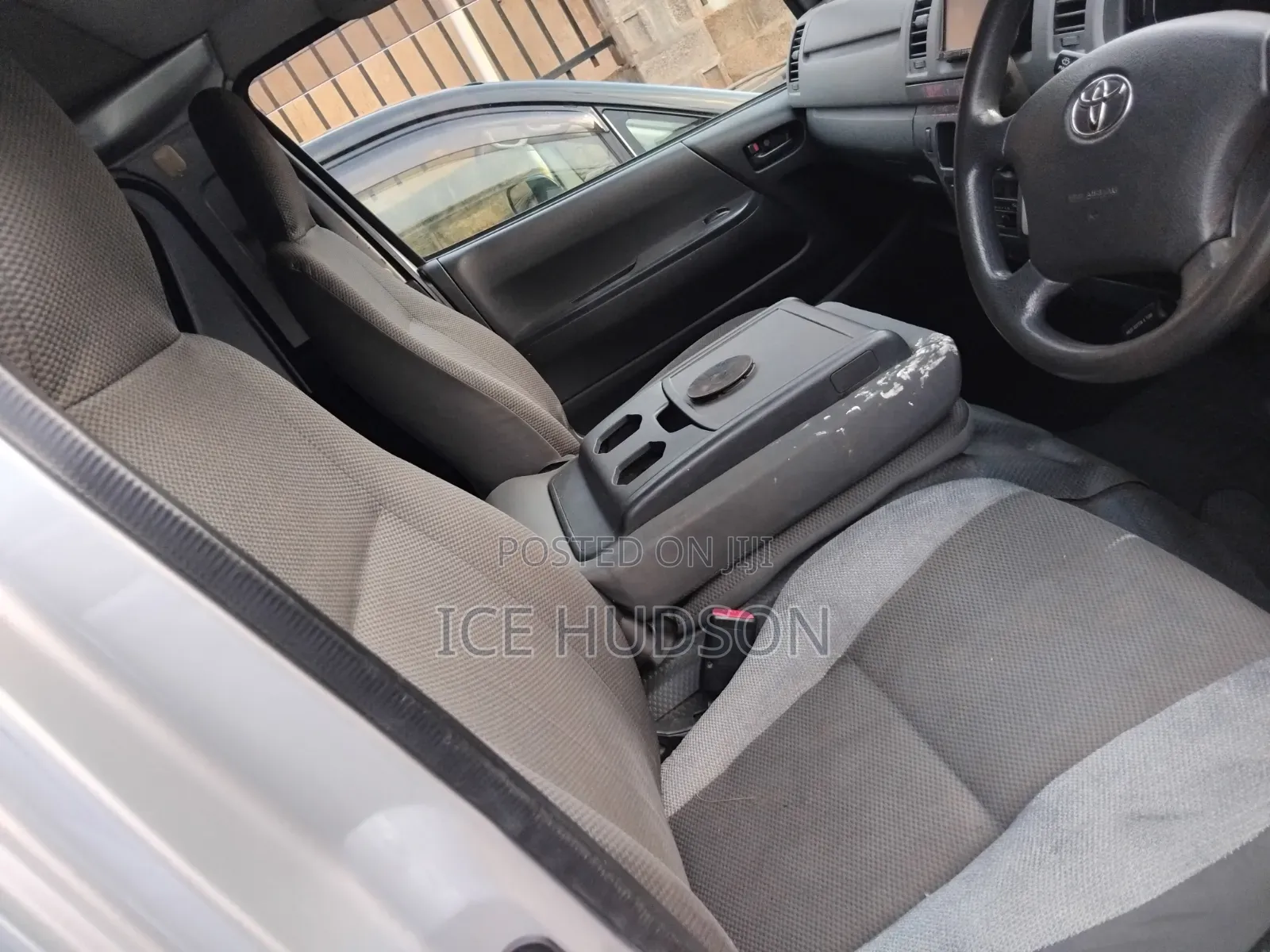 Toyota HiAce 2008 Silver