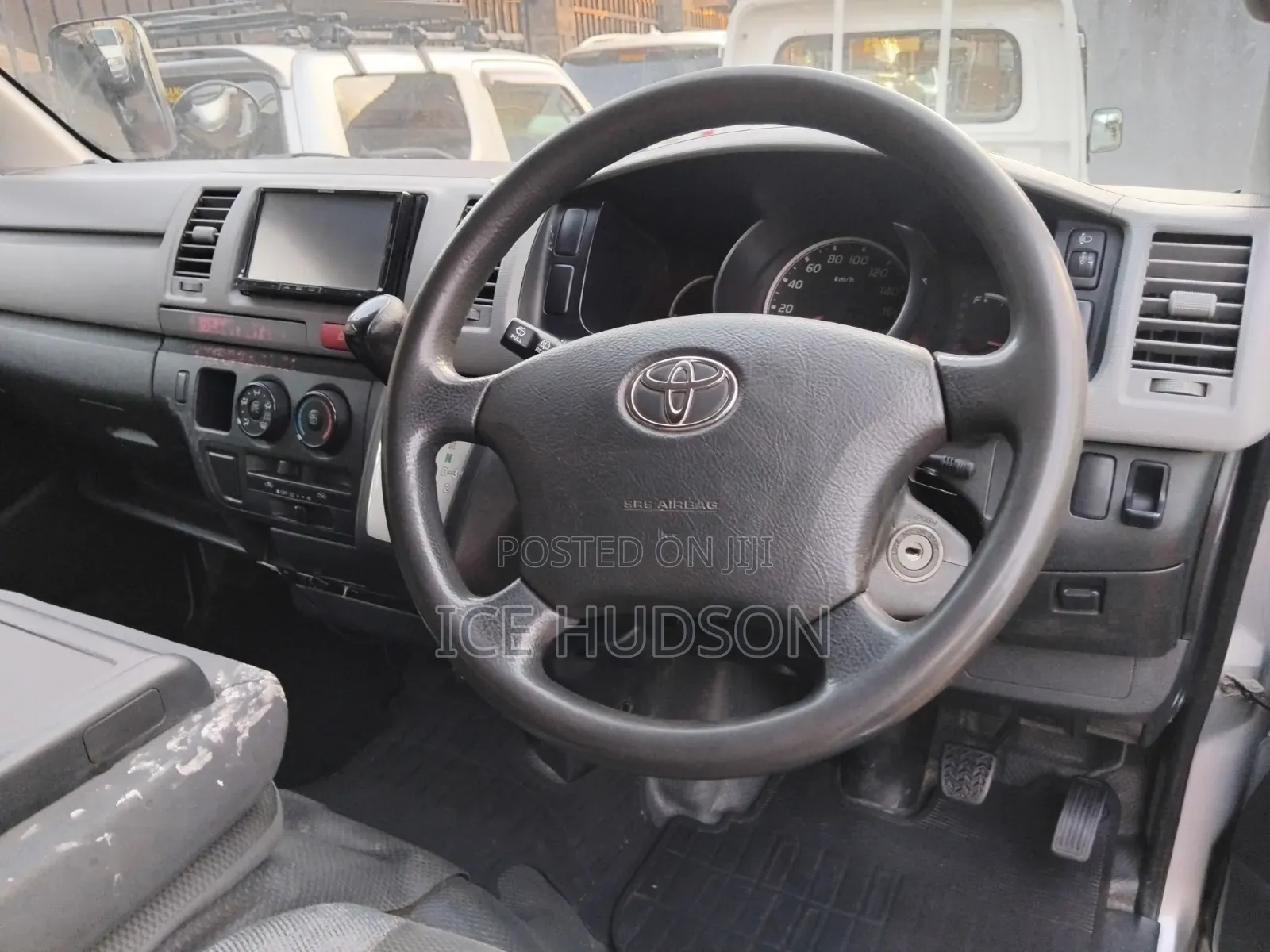 Toyota HiAce 2008 Silver