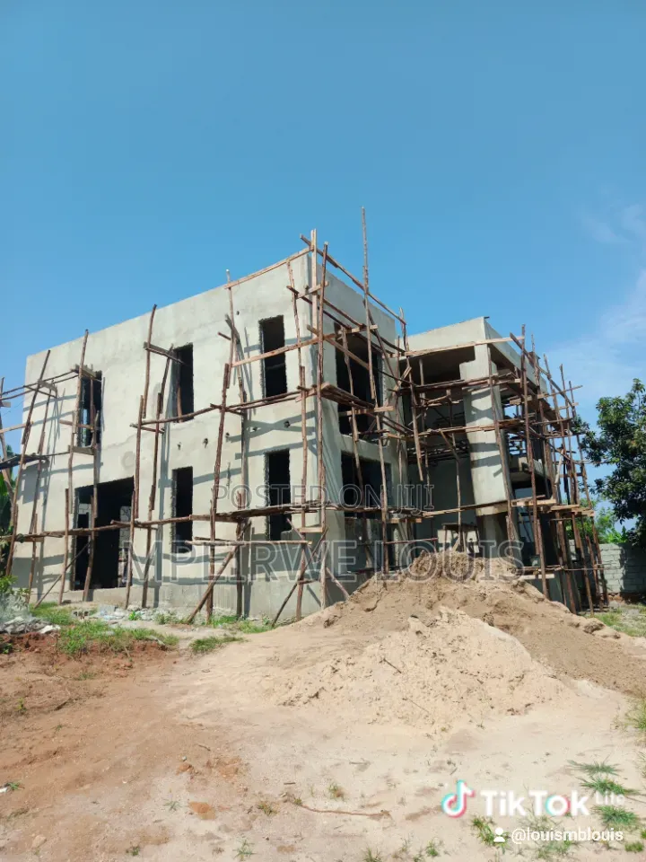 Construction Contractor/ Supervisor