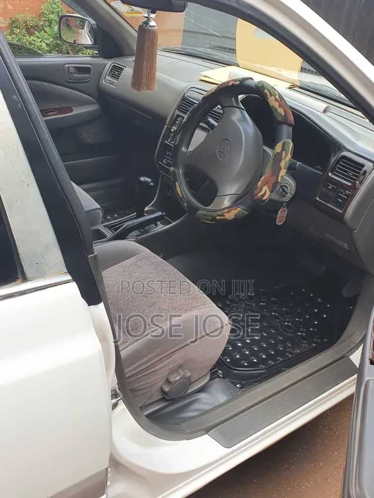 Toyota Premio 2001