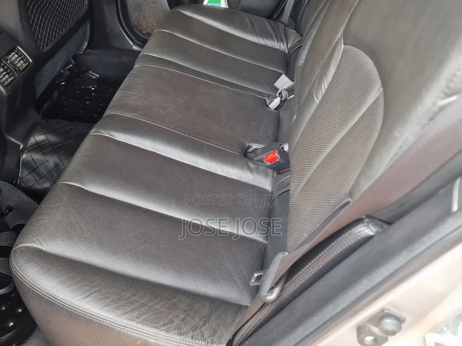 Subaru Legacy 2011