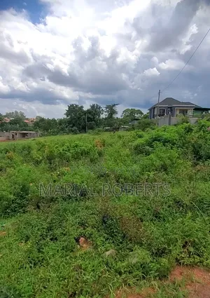 This Prime Estate Is Ready for Sale