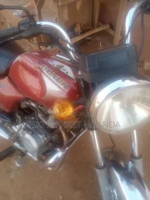 Bajaj Boxer 100 2024 Red